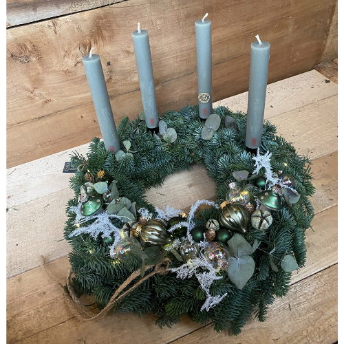 Adventní věnec s konickými svíčkami Ø40cm