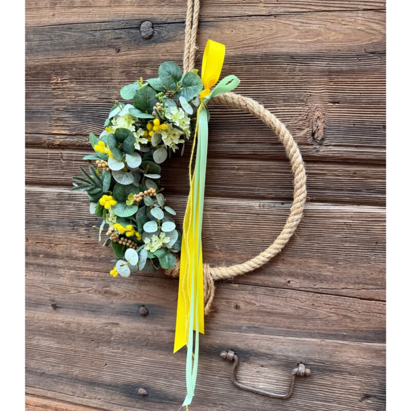 Trvanlivý jarní věnec na jutovém kruhu/průměr 30cm/žlutá barva
